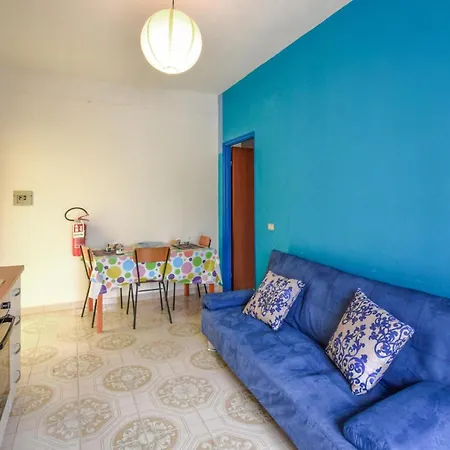 4 Bedroom Amazing In Apartamento Ferruzzano