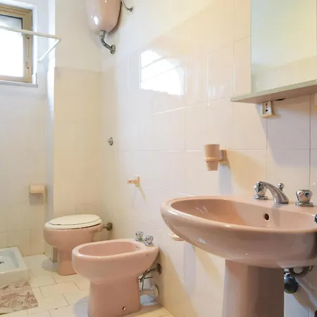 Appartement 4 Bedroom Amazing In *